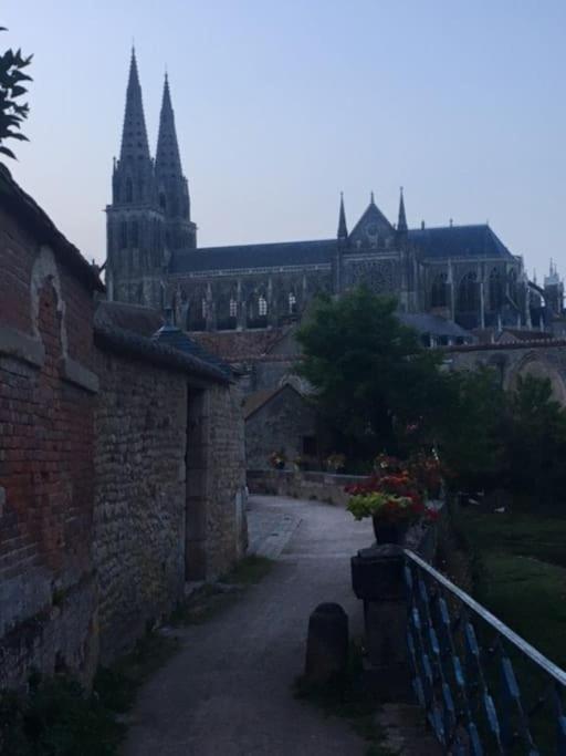 Maison De Ville Tres Calme Sées Dış mekan fotoğraf